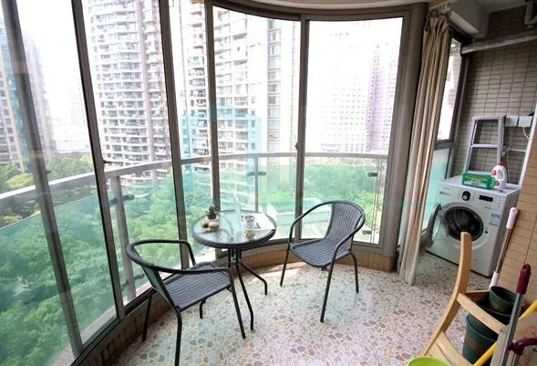 Rm 1104 No H1 Top of City(3)