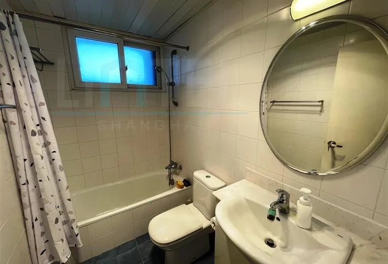 Rm 11C No 1 Palace Court(8)
