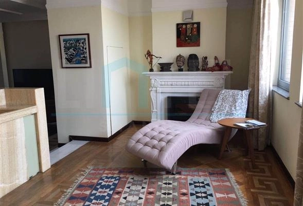 Rm 1201 No 10 Green Court I(2)