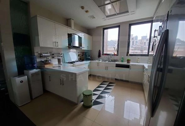Rm 1201 No 10 Green Court I(4)