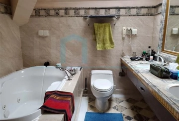Rm 1201 No 10 Green Court I(6)