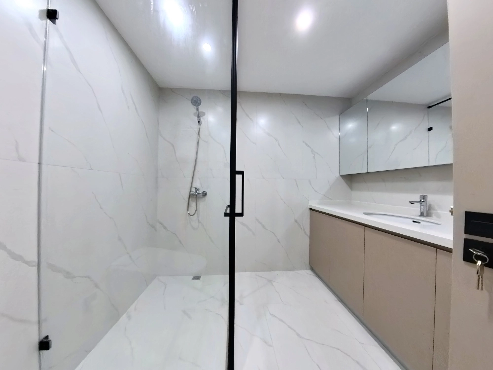 Rm 1202 No 19 Lakeville Regency(6)
