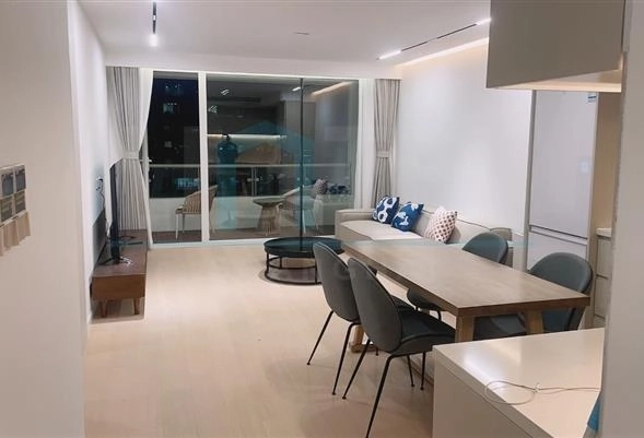 Rm 1202 No 7 Edifice