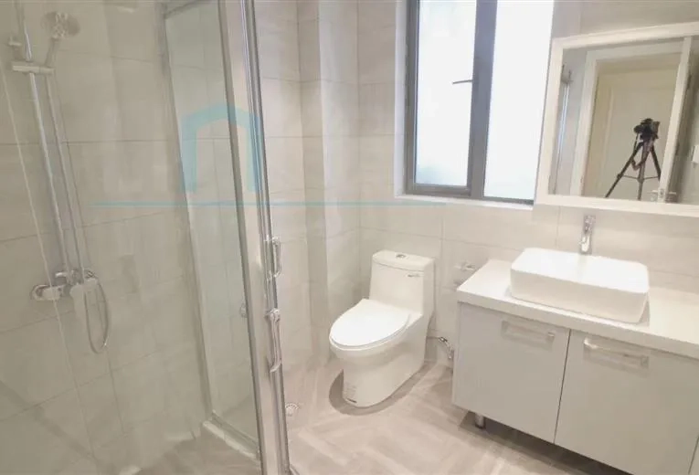 Rm 12B No W1 Top of City(6)