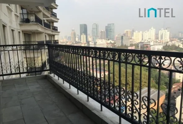 Rm 12C No 2 41 Hengshan Road(3)