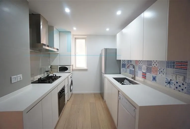 Rm 12C Royal Mansion(4)