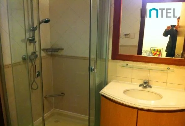 Rm 1303 No 33 Yanlord Garden I & II(9)