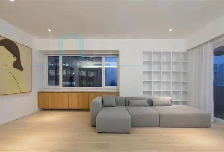 Rm 13A Walton Plaza(2)