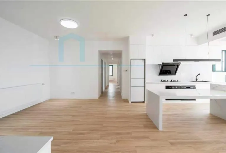 Rm 13B No 170 Jiashan Road(4)