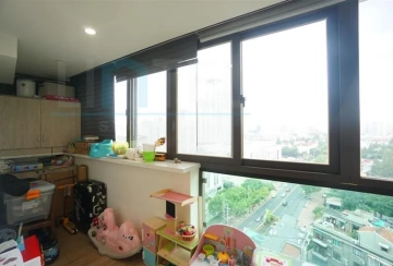 Rm 13E No 3 Ambassy Court(4)