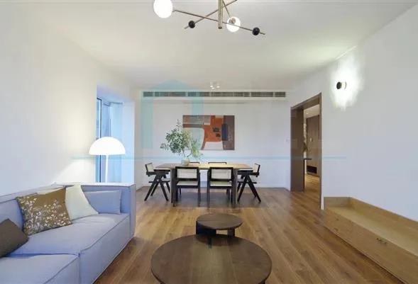 Rm 1401 No 5 Park View(2)
