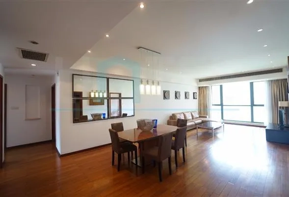 Rm 1402 No 1 Yanlord Garden III