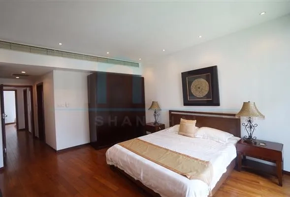 Rm 1402 No 1 Yanlord Garden(7)