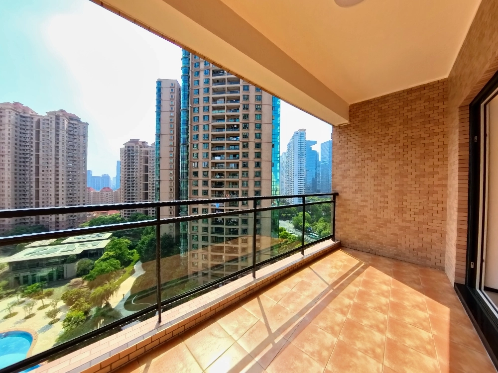 Rm 1402 No 11 Yanlord Garden(3)