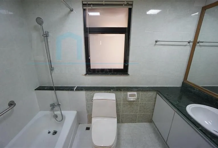 Rm 14C No 2 Palace Court(6)