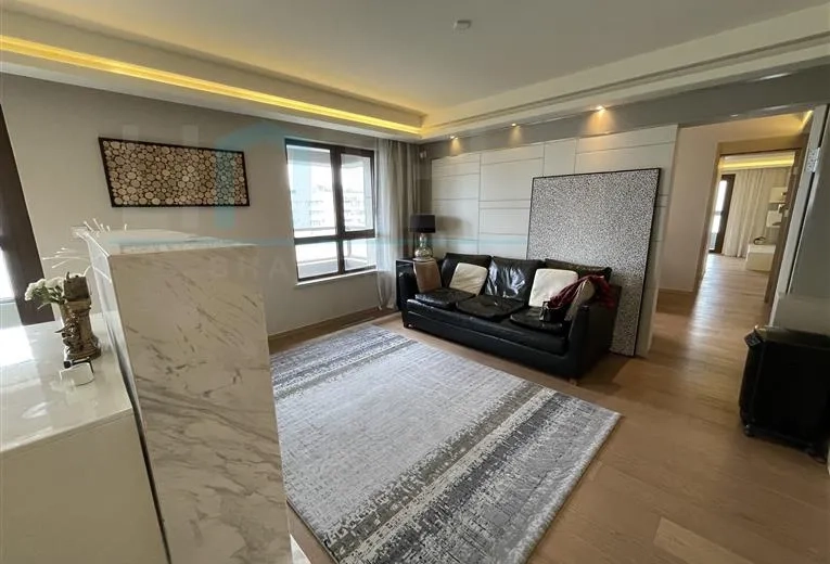 Rm 1501 No 10 Hongqiao Green Country(3)