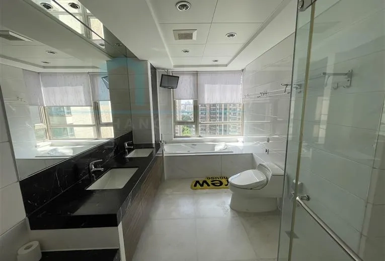 Rm 1501 No 16 Yanlord Town(10)