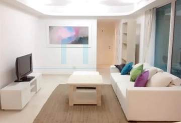 Rm 1501 No 8 Century Metropolis