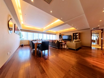 Rm 1505 Wing W Shanghai Center