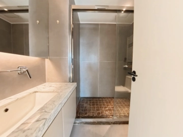 Rm 15A02 No 7 La Doll international(11)