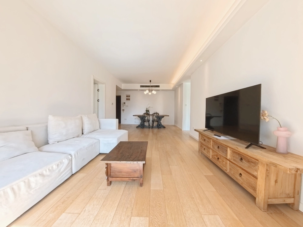 Rm 15A02 No 7 La Doll international(5)