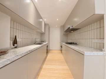 Rm 15A02 No 7 La Doll international(6)