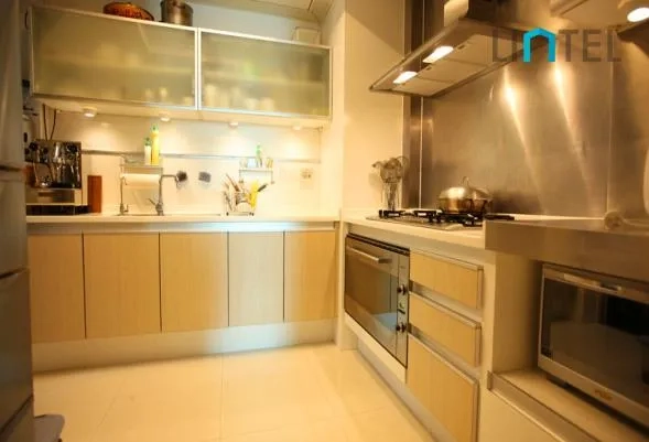 Rm 1601 No 2 Eight Park Avenue(3)