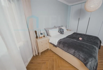 Rm 1601 No 3 Central Residence I(9)