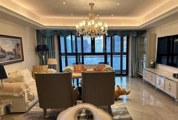 Rm 1601 No 8 Lakeville Luxe