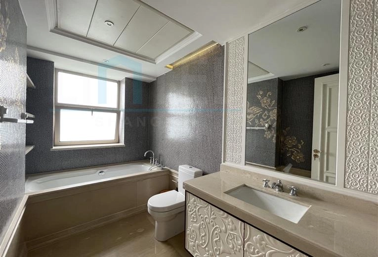 Rm 1602 No 3 Shanghai Bay Phase II(15)