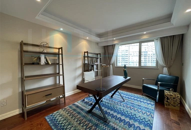 Rm 1602 No 3 Shanghai Bay Phase II(16)