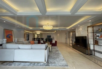 Rm 1602 No 3 Shanghai Bay Phase II(2)