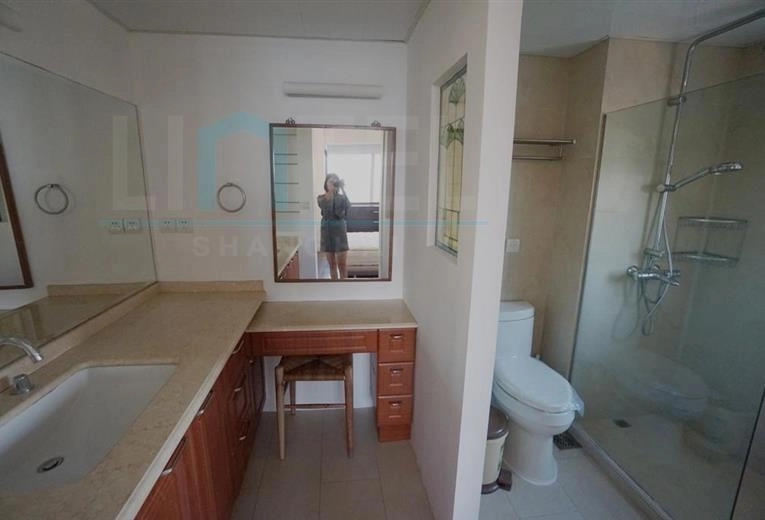 Rm 16A Mayfair Tower(8)