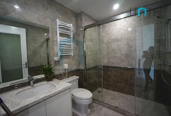 Rm 16B Gao Xin Apts(14)