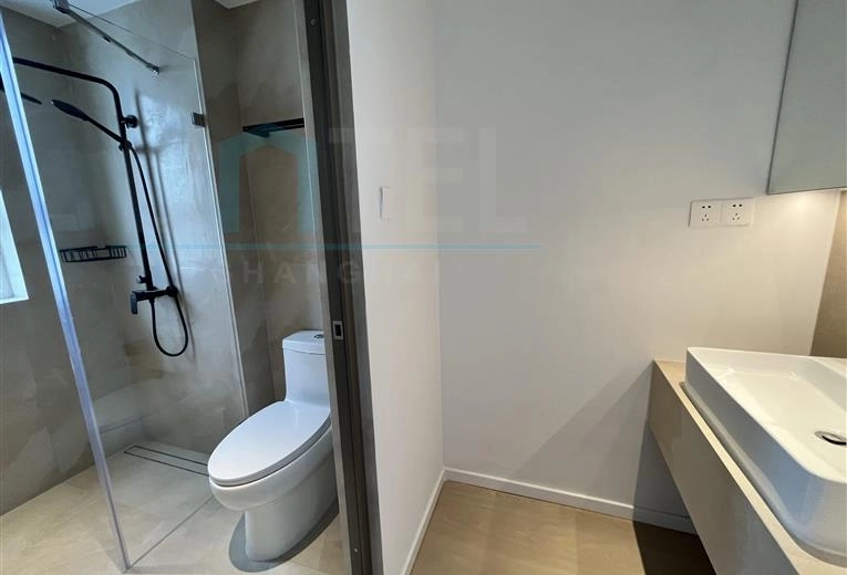 Rm 1701 No 12 First Block Avenue(7)