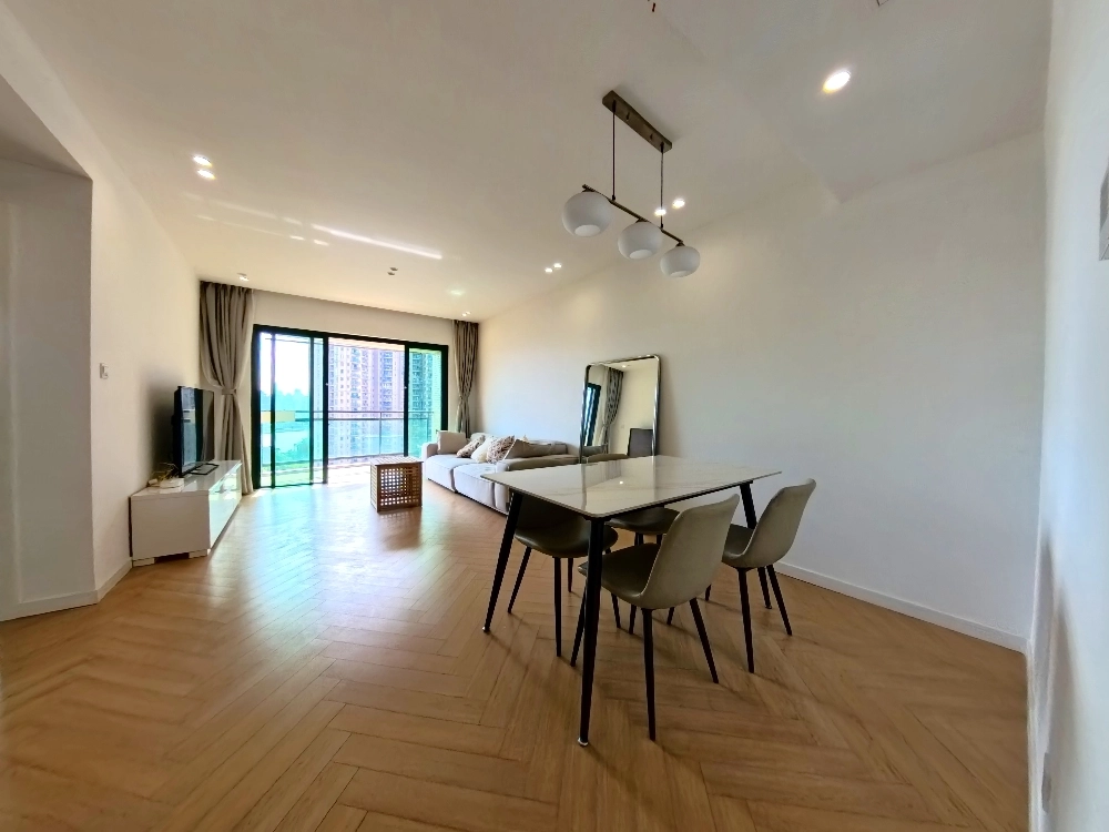 Rm 1701 No 26 Yanlord Garden I & II(5)