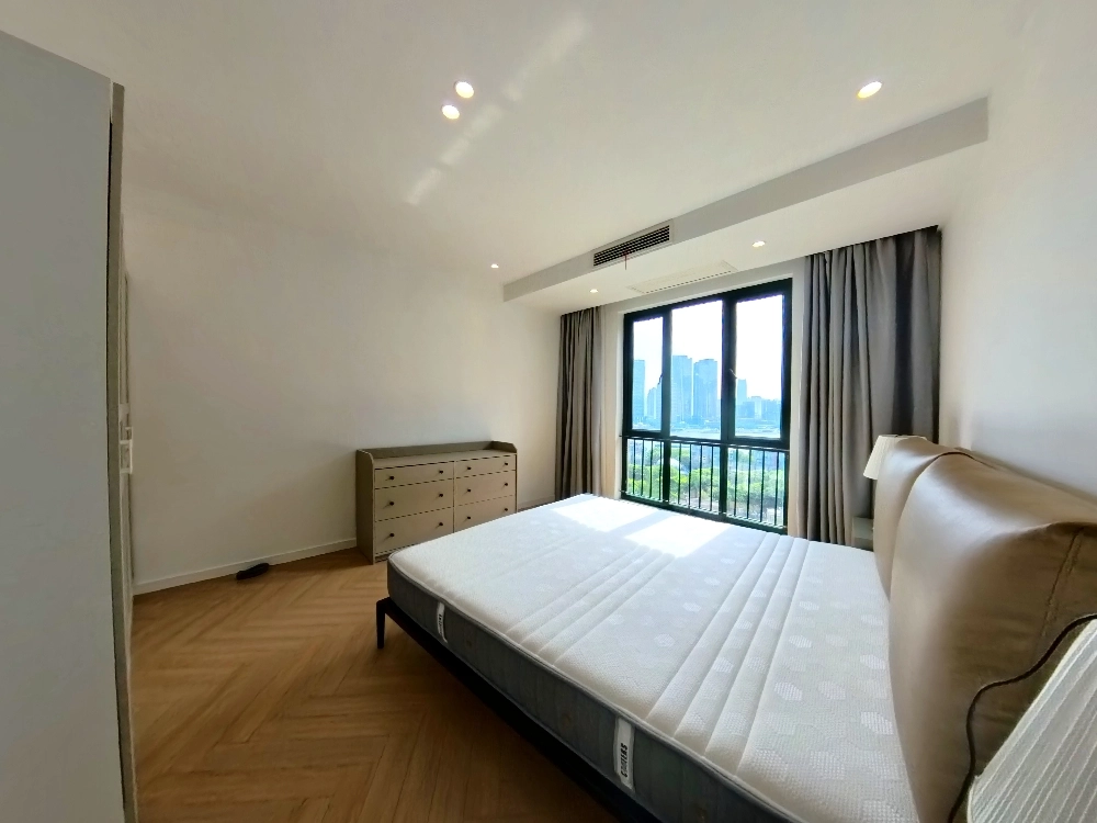 Rm 1701 No 26 Yanlord Garden I & II(8)