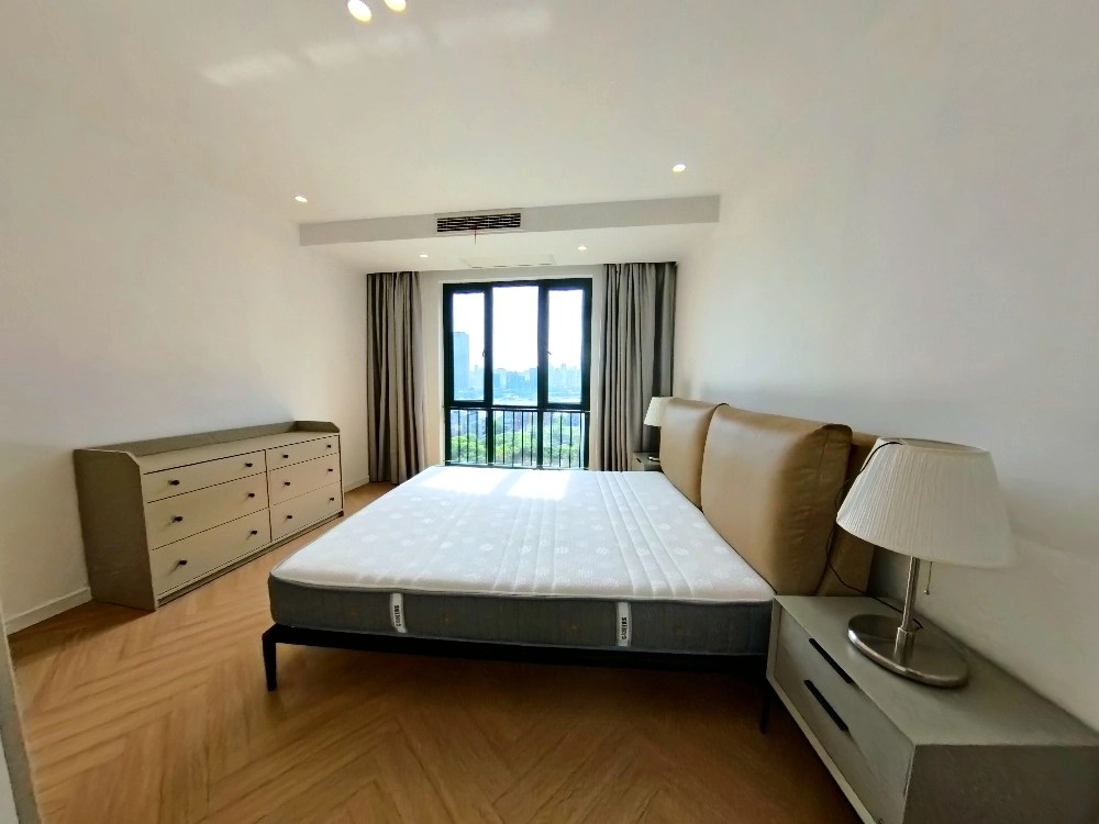 Rm 1701 No 26 Yanlord Garden I & II(9)