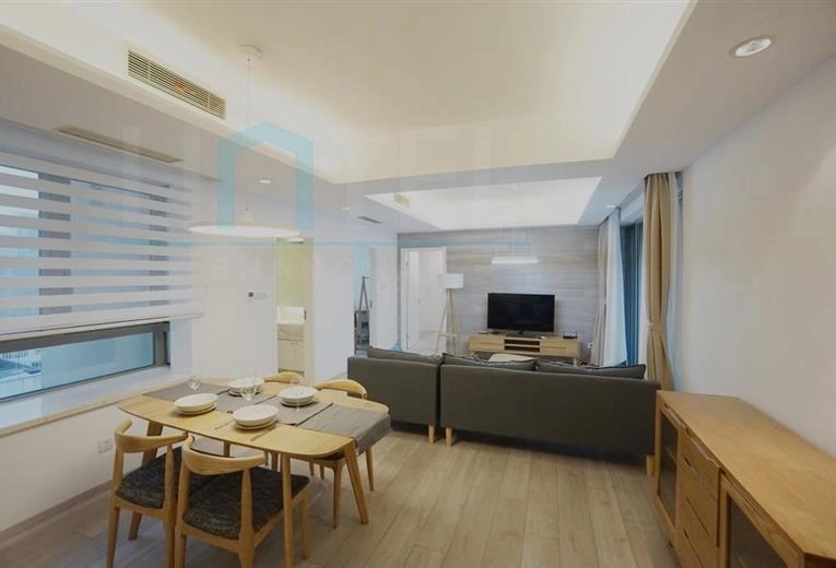 Rm 1701 No 7 Jing'an Four Seasons(5)