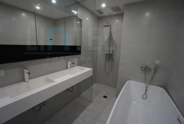Rm 1701 No 7 Manhattan Heights(9)