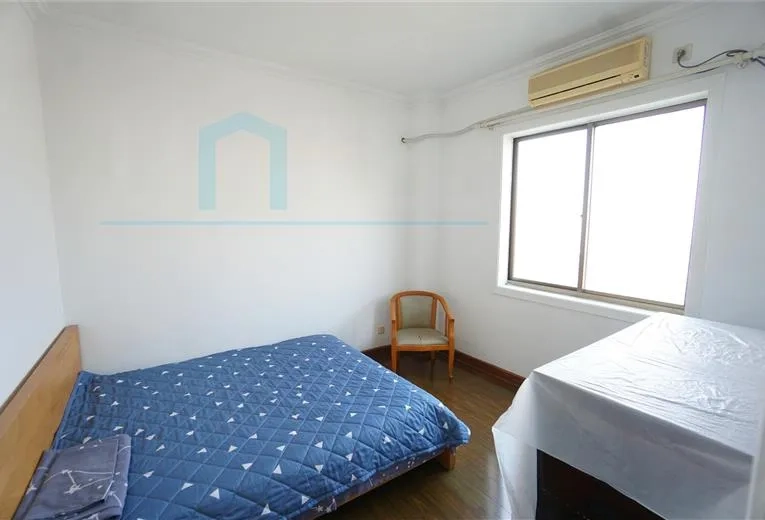 Rm 1702 No 3 Lane 251 Jiashan  Road(7)