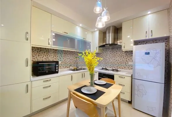 Rm 1702 No 7 Manhattan Heights(4)