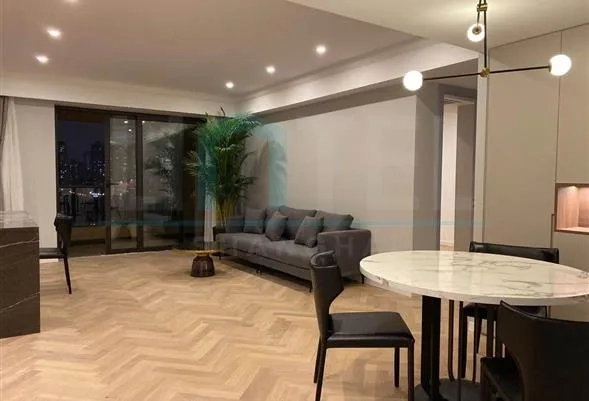 Rm 1703 No 18 Lakeville Regency