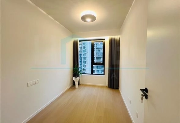 Rm 1706 No 10 Century Metropolis(8)