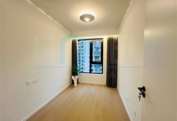 Rm 1706 No 10 Century Metropolis(8)