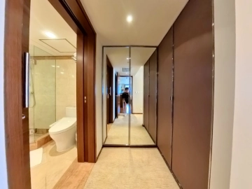 Rm 1712 No W Shanghai Center(5)