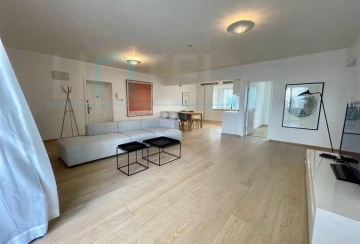 Rm 17A Mayfair Tower(2)