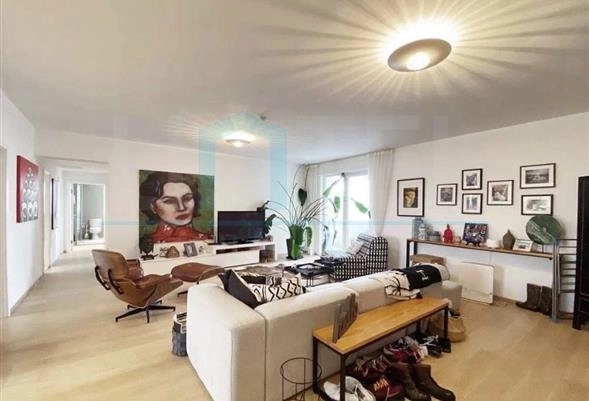 Rm 17A Mayfair Tower(4)