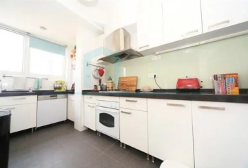 Rm 17A No 170 Jiashan Road(8)