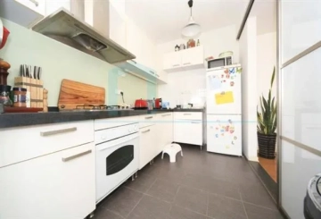 Rm 17A No 170 Jiashan Road(9)